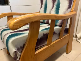 Butaca de madera y tela