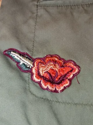 Chaqueta Zara bordada verde