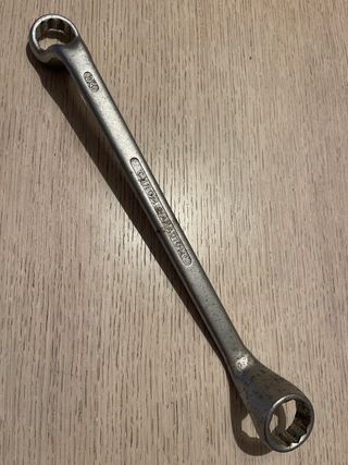 Llave estrella acodada doble 24-26 mm