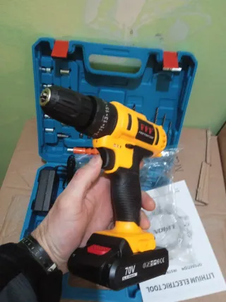 Taladro con percutor...