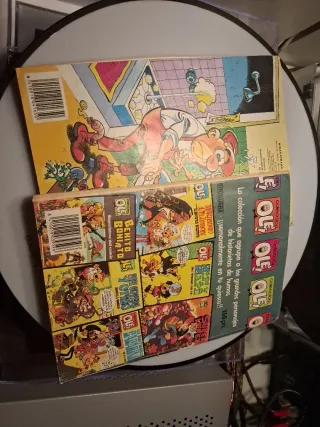 Dos tebeos Olé. Zipi y Zape y Pepe Gotera.