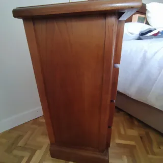 Mesitas de noche madera castaño Precio unitario