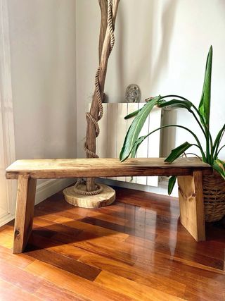 Banco de madera rústico