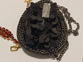 Conjunto collar, pulsera y 4 broches