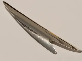 Conjunto collar, pulsera y 4 broches