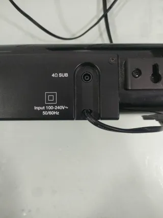 Barra de sonido Creative con subwoofer