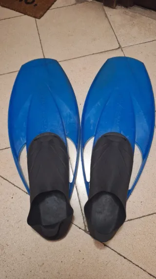 Aletas de natación naranjas