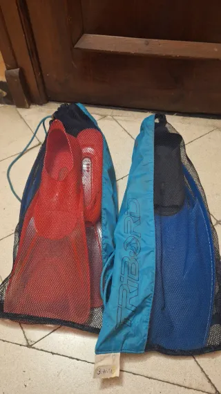 Aletas de natación naranjas