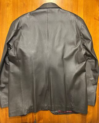 Americana de cuero negra Talla 60