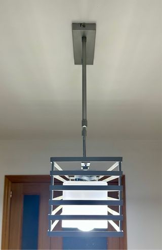 Lámpara de techo moderna gris