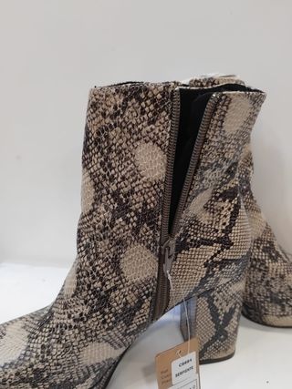 Botines estampado serpiente nuevas Corina