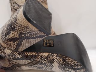 Botines estampado serpiente nuevas Corina