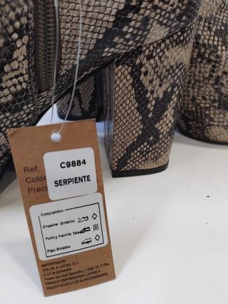 Botines estampado serpiente nuevas Corina
