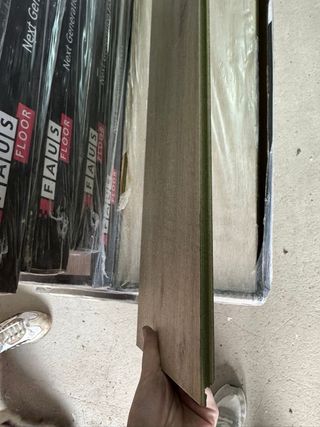 Tarima flotante madera clara material calidad