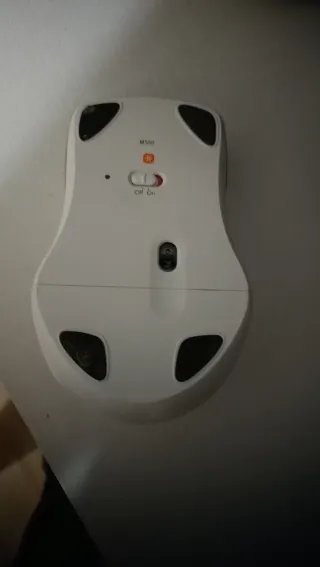 Ratón Logitech Blanco y Beige