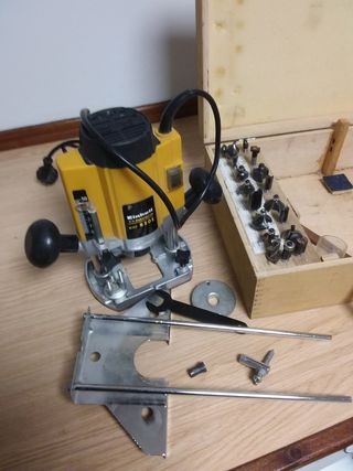 FRESADORA EINHELL BAVARIA BOF 850E