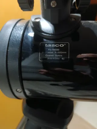 Telescopio Tasco con trípode