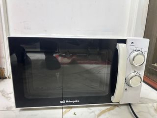 Microondas Orbegozo Blanco