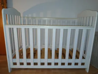 Cuna de madera blanca 120x60cm + protector de cuna