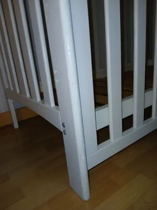 Cuna de madera blanca 120x60cm + protector de cuna