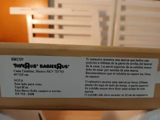 Cuna de madera blanca 120x60cm + protector de cuna