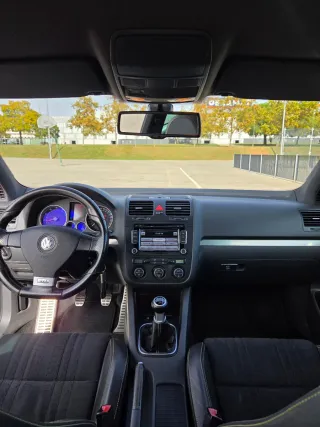 Volkswagen Golf Gti Pirelli Edition