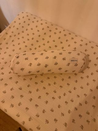 Cojín antivuelco Minicoton estampado blossom rose