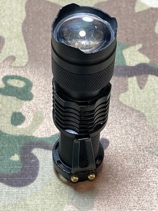 Linterna Táctica 300 lumens