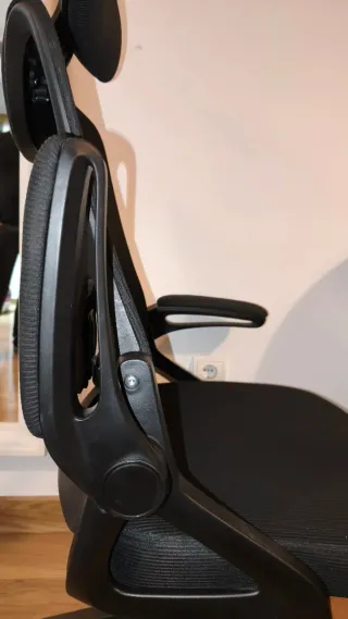 Silla de oficina ergonómica negra