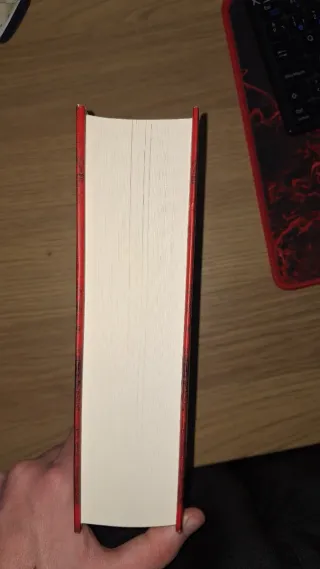 Las tinieblas y el alba / The Evening and the M...