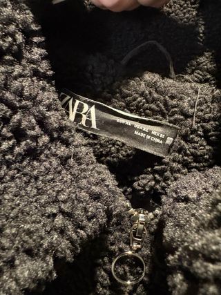 Abrigo Zara Negro Peluche Cremallera