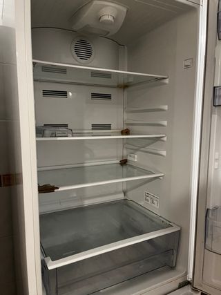 Electrodoméstico nevera Beko blanca