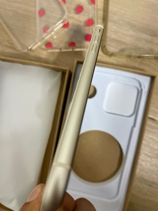 iPhone 11 128GB Blanco + 2 Fundas