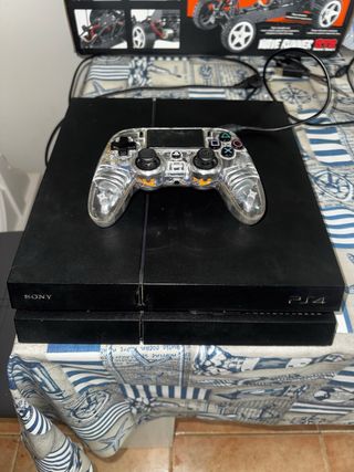 PS4 500 GB + Mando Nacon