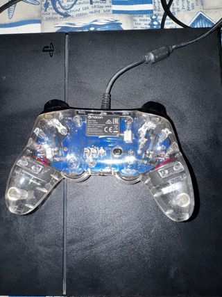 PS4 500 GB + Mando Nacon