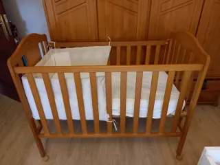 Cuna de bebé de madera 120x60cm