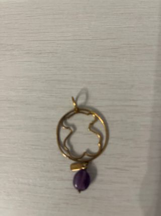 Pendientes Tous dorados con piedra lila