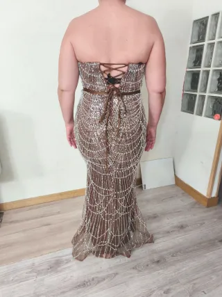 Vestido de fiesta largo con pedrería