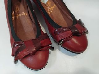 Bailarinas piel rojas con lazo