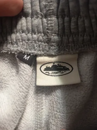 Pantalón corto Corteiz gris