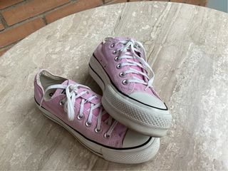 Converse plataforma rosa.