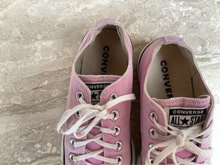 Converse plataforma rosa.