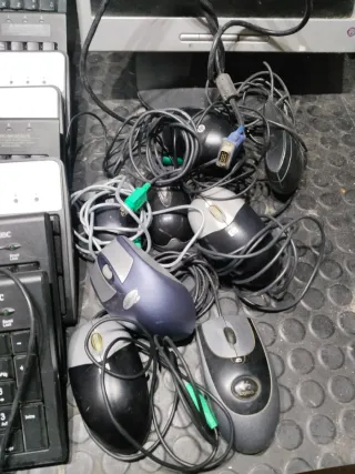 Lote Monitores ordenador,teclados ratones