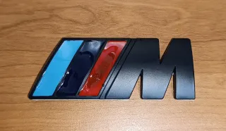 Pack BMW M: emblema, llavero y tapones válvulas