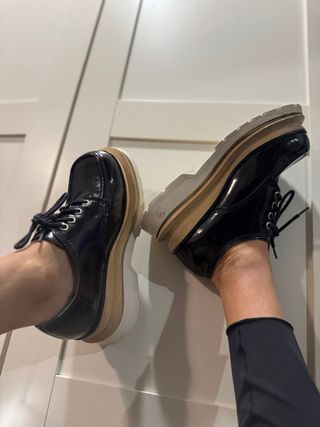 Zapatos Jeffrey Campbell Negros y Beige