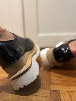 Zapatos Jeffrey Campbell Negros y Beige