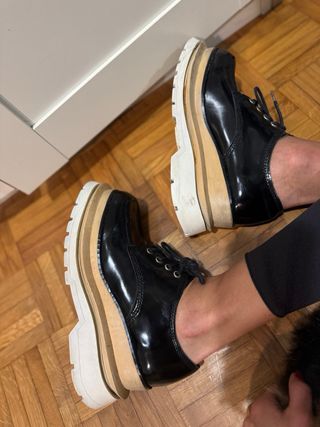 Zapatos Jeffrey Campbell Negros y Beige