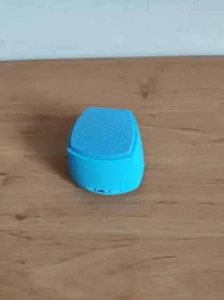 Altavoz Bluetooth Qilive azul portátil