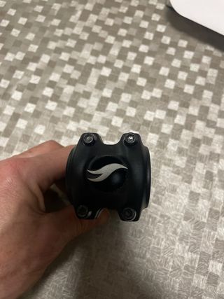 Potencia Manillar Giant Contact 60mm