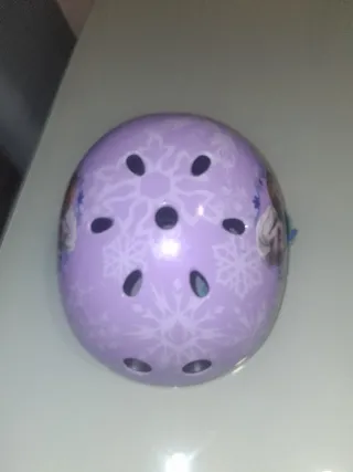 Casco Disney Frozen Morado